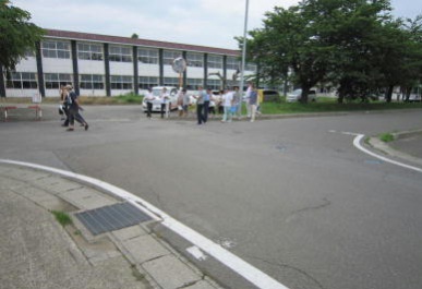 写真：通学路の点検